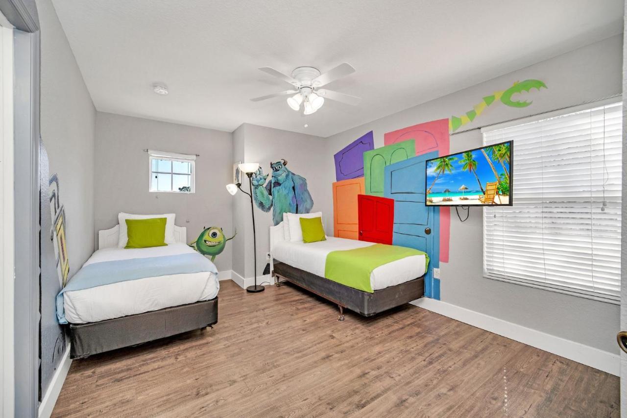 Near Disney! Spacious 5Br Resort Home With Private Pool, Hot Tub And Theater! Orlando Luaran gambar