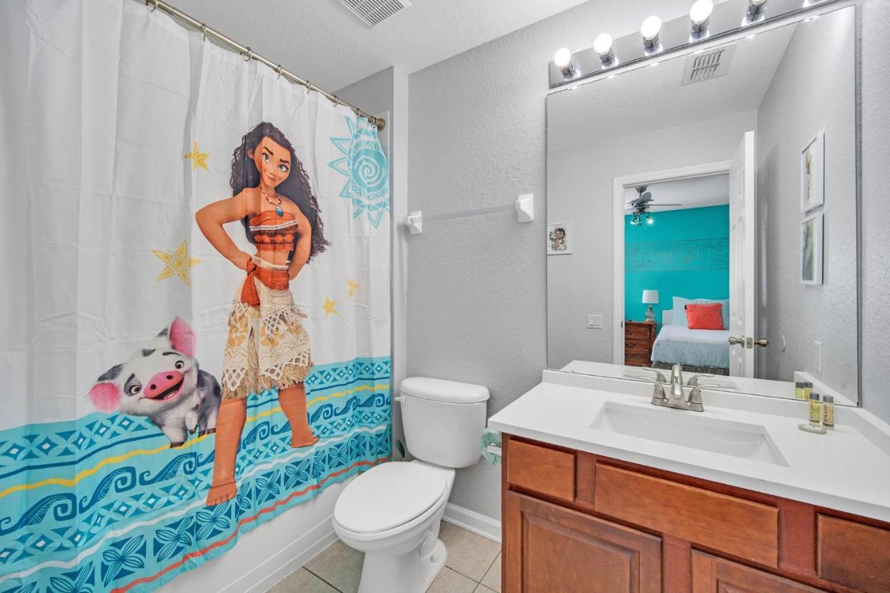 Near Disney! Spacious 5Br Resort Home With Private Pool, Hot Tub And Theater! Orlando Luaran gambar